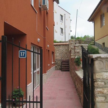 Apartment Crystal Balchik Bagian luar foto