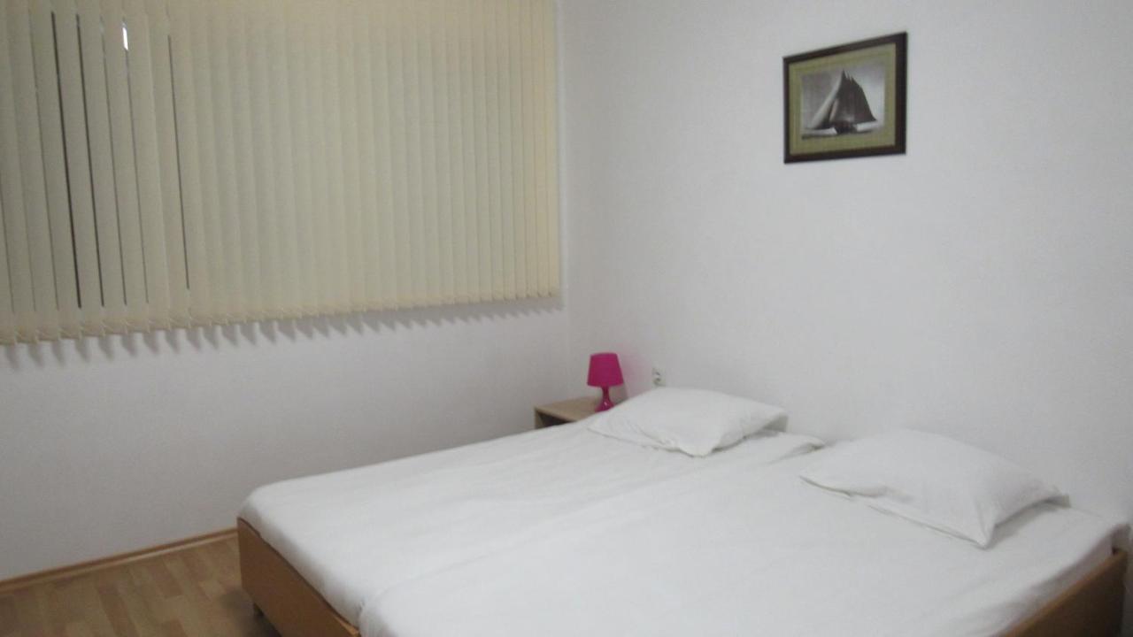 Apartment Crystal Balchik Bagian luar foto